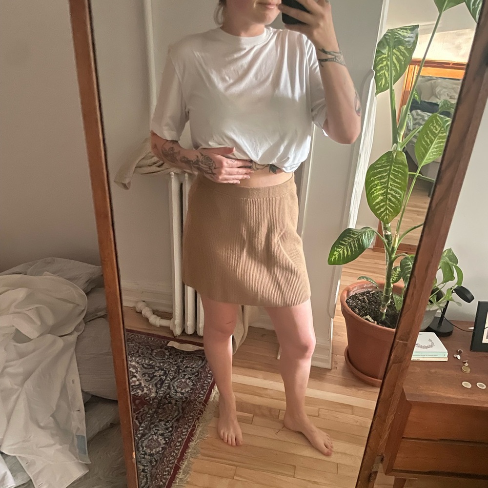 Uniqlo Wool Tan Ribbed Skirt - Picture 4 of 4
